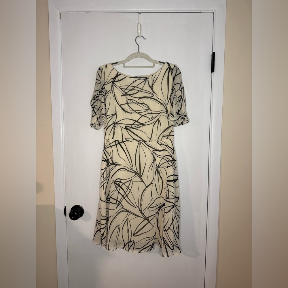 DKNY Cream and Black‎ Leaf Pattern Midi Dress